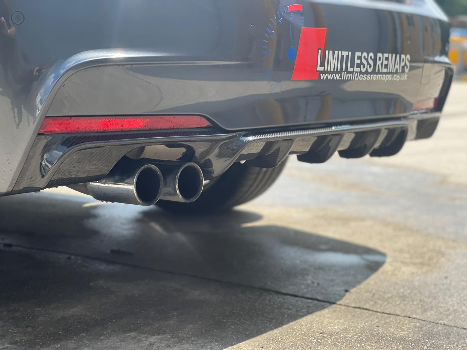 BMW F30/F31 3 SERIES 2011-2015 CARBON FIBRE DIFFUSER - TWIN EXHAUST - V1
