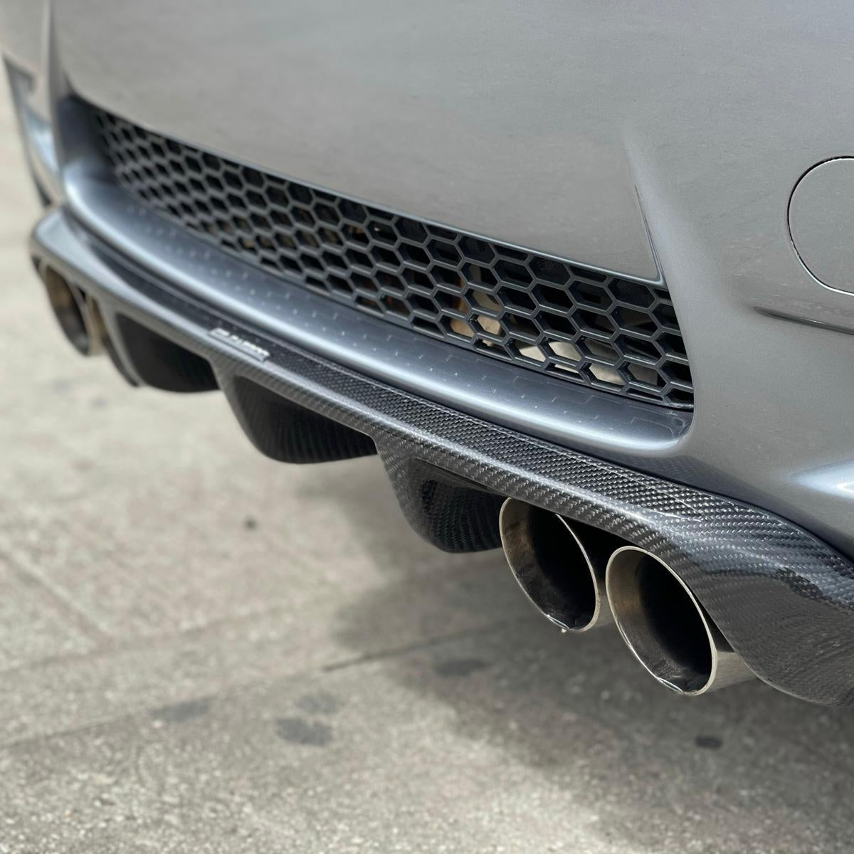 BMW E92 M3 FULL CARBON FIBRE KIT - V1