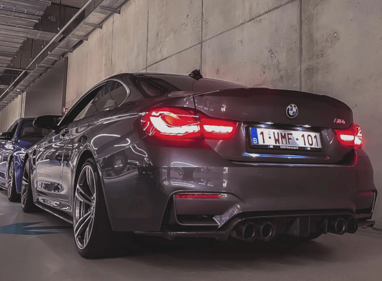 BMW M3/M4 (F80 F82 F83) CARBON FIBRE DIFFUSER WITH DTM LIGHT - V5