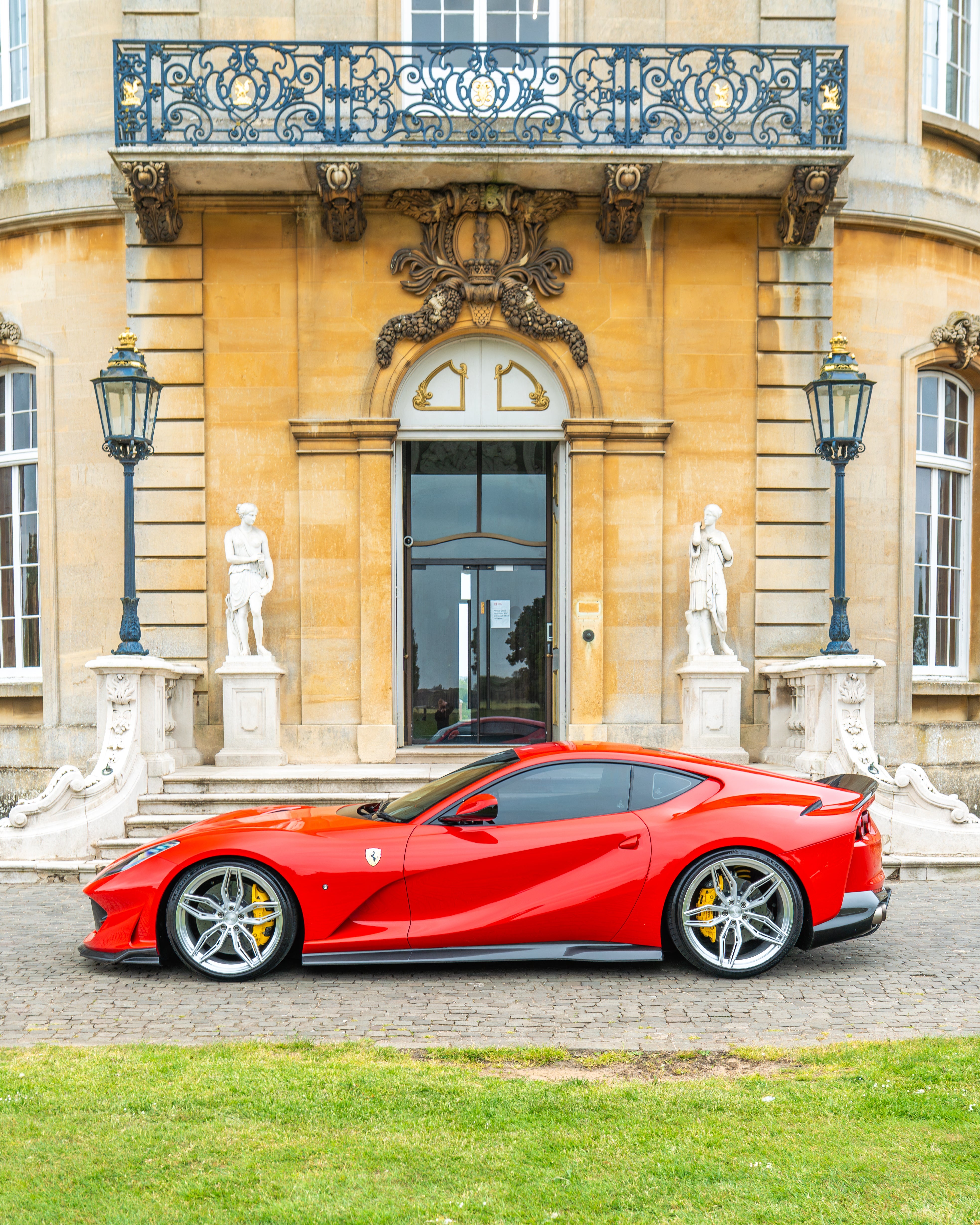 FERRARI 812 SUPERFAST CARBON FIBRE KIT V1 - CT DESIGN