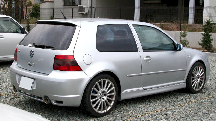 Maxton Design - SIDE SKIRTS GOLF 4 3 DOOR < R32 LOOK >